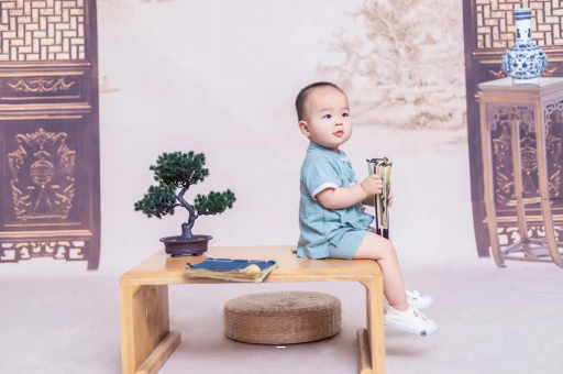 安康蜡笔小新美伢怀孕